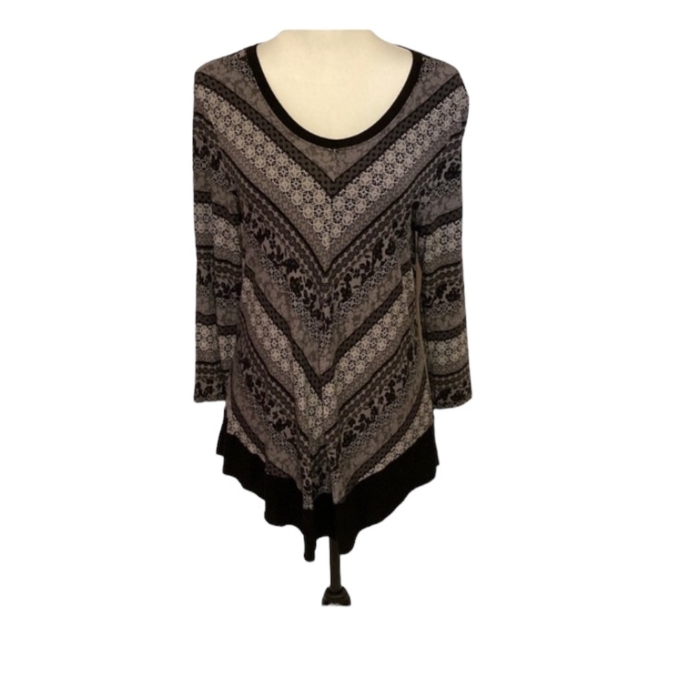 Croft & Barrow long pullover. Black, gray, and white. Super comfortable.